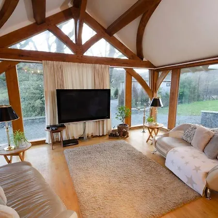River House, Clappersgate, Dom wakacyjny *